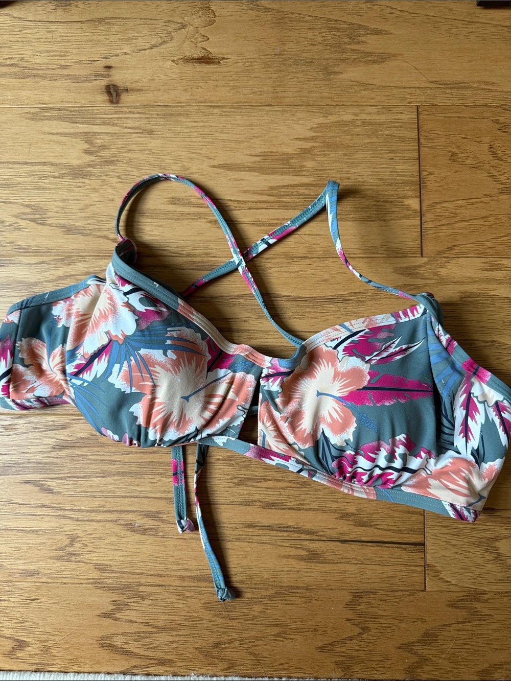 Roxy Floral Bikini Top in Peach, Pink, Teal, Medium